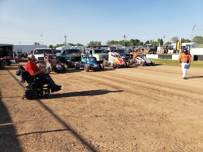 Image of plymouth dirt track racing